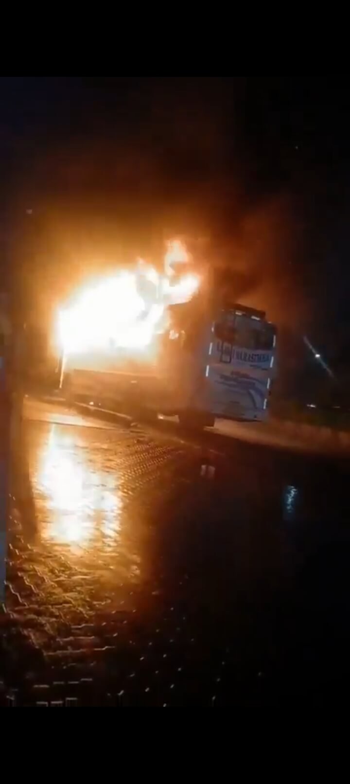 Yamuna Expressway bus fire